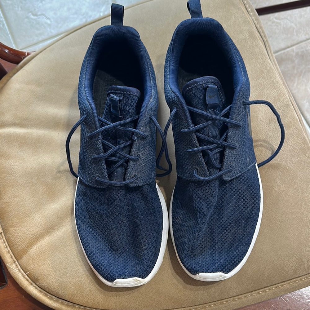 Nike Men's Dark Blue Sneakers